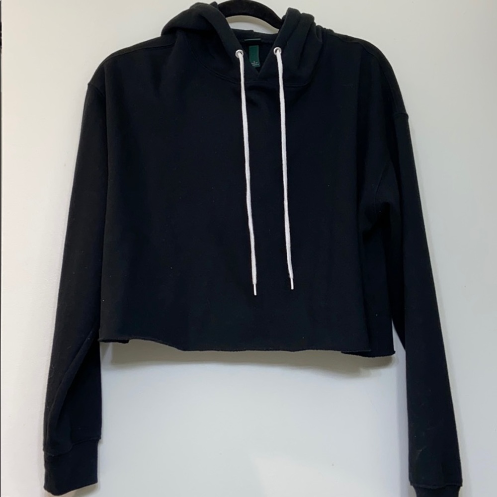 Black cropped hoodie